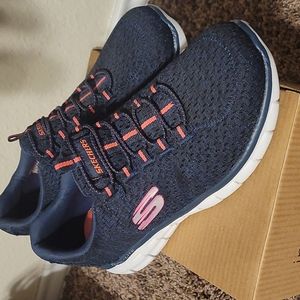 Skechers slip on shoes